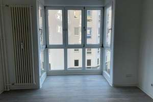 Helle Pärchenwohnung mit Balkon und EBK wartet auf Sie! – Simon-Bolivar-Straße 23, 13055 Alt-Hohenschönhausen, Berlin – Vorschaubild 3