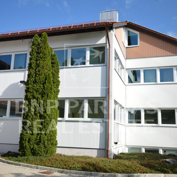 Industriehalle im Gewerbegebiet Oberhaching