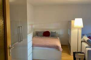 Stilvolle 1-Raum-Souterrain-Wohnung mit Balkon und Einbauküche in Heidelberg – Heidelberg – Vorschaubild 2