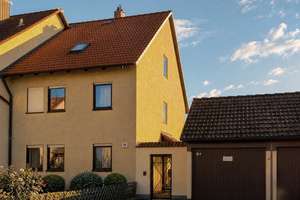 Doppelhaushälfte mit großem Grundstück in Rothenburg ob der Tauber – Die vollständige Adresse der Immobilie erhältst du vom Anbieter., 91541 Rothenburg ob der Tauber – Vorschaubild 1