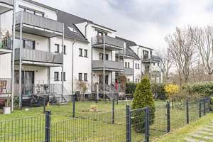 Komfortable 3-Zimmer-Wohnung mit Einbauküche, Süd-Ost-Balkonen und Außenstellplatz – Die vollständige Adresse der Immobilie erhältst du vom Anbieter., 53125 Röttgen, Bonn – Vorschaubild 1