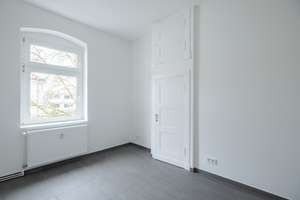 Erstbezug nach Sanierung: Attraktive, lichtdurchflutete 2-Zimmer-Wohnung I Balkon & Tageslicht-Bad – Althoffstraße 4, 12169 Steglitz, Berlin – Vorschaubild 12