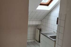 Modernisierte Dachgeschosswg. m. 1 Zimmer, Bad u. Mini- Balkon – Düsseldorferstr. 125, 47051 Dellviertel, Duisburg – Vorschaubild 4