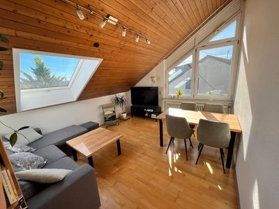 3-Zi.-Wohnung im Grünen, hell und freundlich, gepflegt, EBK