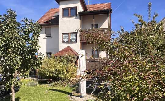 +++Zweifamilienhaus mit Gewerbeeinheit in zentraler Lage von Metzingen