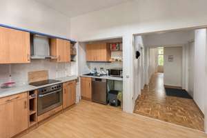 Altbau-Einheit mit Balkon & Aufzug in begehrter Pankower Lage - bezugsfrei zum 01.09. – Die vollständige Adresse der Immobilie erhältst du vom Anbieter., 13086 Weißensee, Berlin – Vorschaubild 4