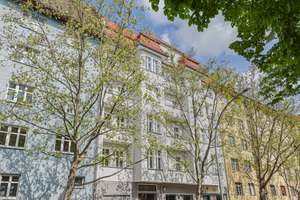 SUPERINTERESSANTE UND KLASSISCH SCHÖNE ALTBAUWOHNUNG! RUHIG LAGE IM GARTENHAUS! PROVISIONSFREI! – Greifswalder Straße 150, 10409 Prenzlauer Berg, Berlin – Vorschaubild 14