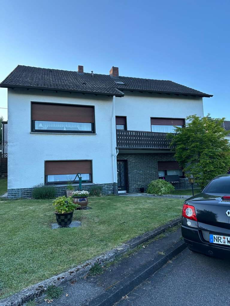 Immobilie in Linz am Rhein - Großzügiges Einfamilienhaus mit 10 Zimmern in Vettelschoß - Bild 0