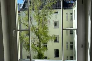 bezugsfreie Altbauwohnung mit Dielen und Altbaucharme und Duschbad und EBK nahe Boxhagener Platz – Die vollständige Adresse der Immobilie erhältst du vom Anbieter., 10245 Friedrichshain, Berlin – Vorschaubild 20