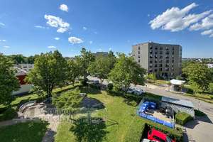 Tolle 4 Zimmerwohnung mit Garage - sofort Frei - in gutem Zustand – Die vollständige Adresse der Immobilie erhältst du vom Anbieter., 72762 Reutlingen-Mitte, Reutlingen – Vorschaubild 2
