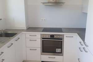 Neuwertige 2-Zimmer Wohnung mit Einbauküche und Balkon
