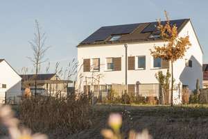 Ihr Traumhaus wartet auf Sie – Moderne Doppelhaushälfte mit viel Grünfläche! – Am Klosteracker 29a, 85250 Altomünster – Vorschaubild 17