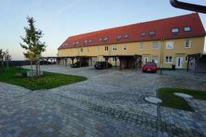 Bannewitz / Golberode; Reiheneckhaus mit Terrasse und Gartenanteil