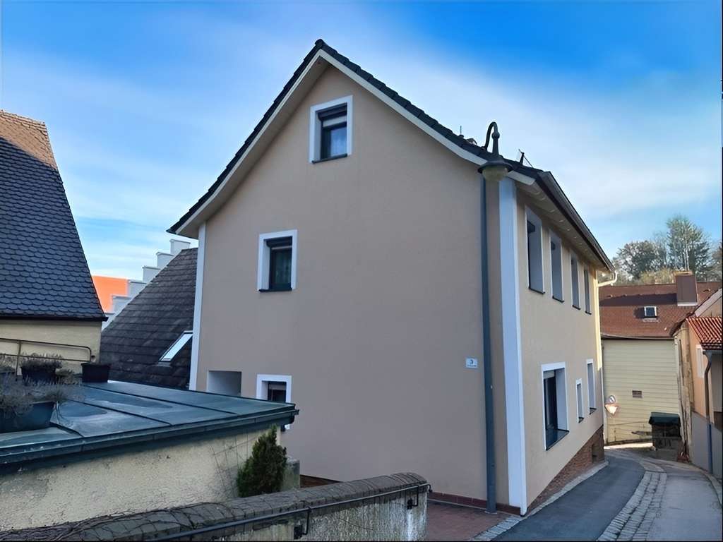 Immobilie in Rottenburg a. d. Laaber - Komplett saniertes Haus mit flexibler Raumnutzung mitten im Zentrum - Bild 2