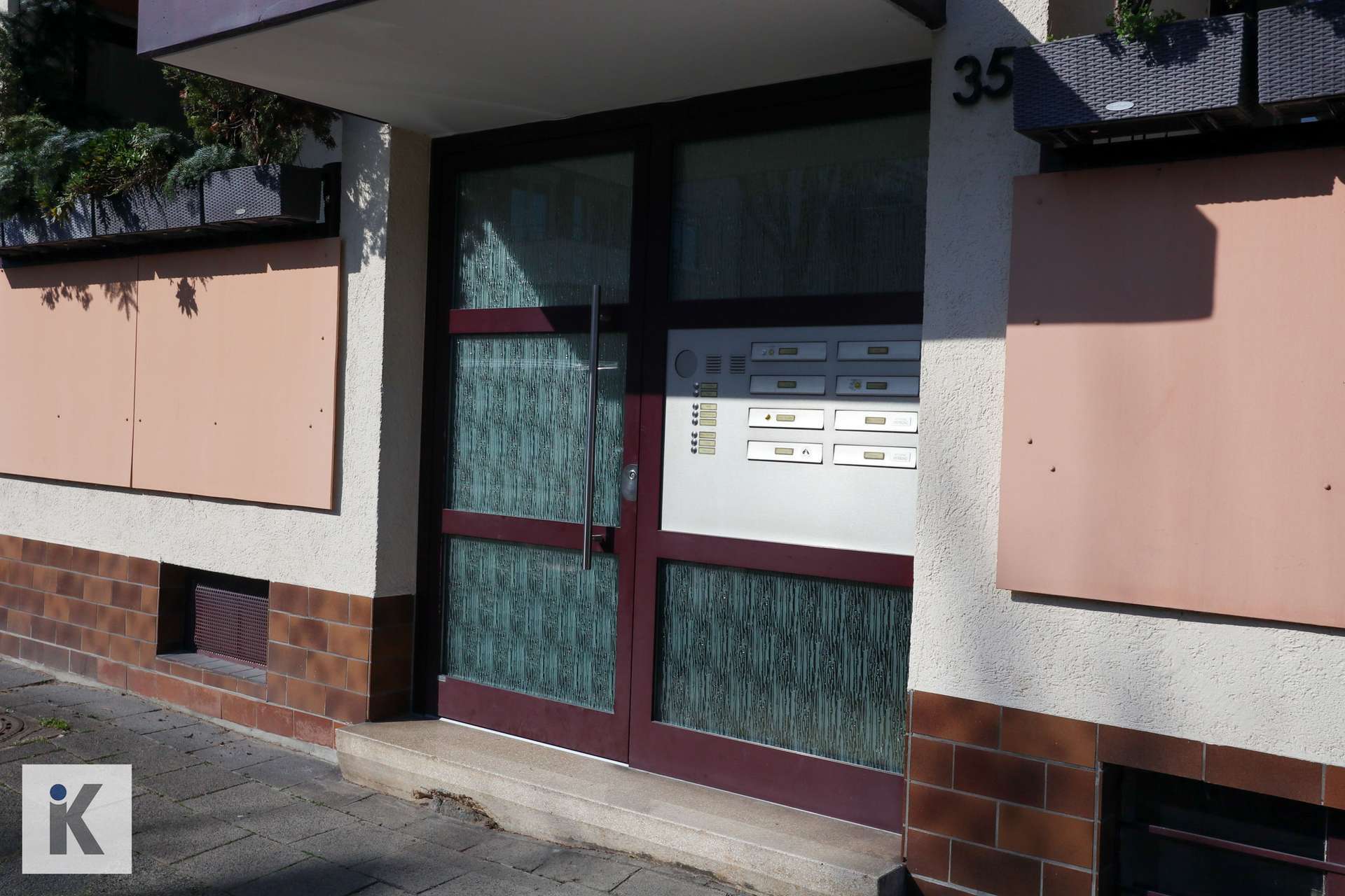 Ruhig gelegene 4-Zimmer-Wohnung mit zwei Balkonen und Stellplatz in Lu-Mundenheim, Ludwigshafen am Rhein – Bild 3