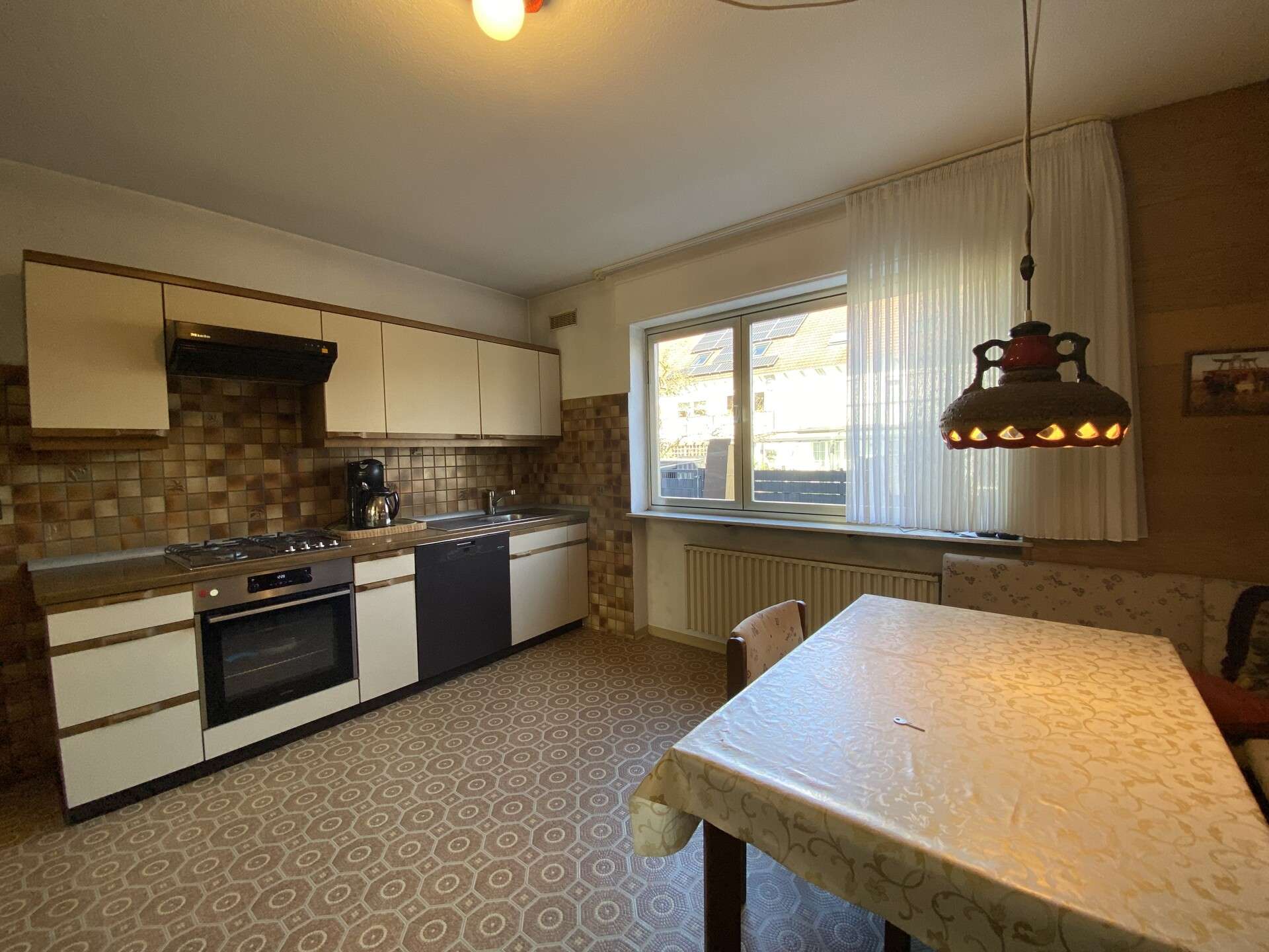 Immobilie in Andernach - Gepflegtes Einfamilienhaus mit ausreichend Wohnfläche, Wintergarten und Doppelgarage - Bild 4