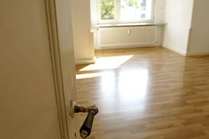 Schöne 4-Zimmer-Wohnung in zentraler Lage – Die vollständige Adresse der Immobilie erhältst du vom Anbieter., 65195 Westend / Bleichstraße, Wiesbaden – Vorschaubild 6