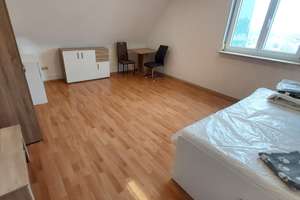 Sanierte Altbauwohnung mit Außenstellplatz in zentraler Lage von Villingen-Schwenningen – Neckarstraße 19, 78056 Schwenningen, Villingen-Schwenningen – Vorschaubild 7