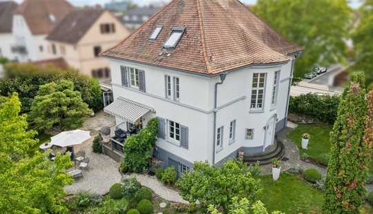 Bild von Historische Eleganz trifft modernes Wohnen – Stadtvilla im Herzen von Groß-Gerau