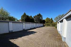 Solides Mehrfamilienhaus in netter Allee mit Gärten und Garagen zum Verkauf – Die vollständige Adresse der Immobilie erhältst du vom Anbieter., 46117 Osterfeld-Ost, Oberhausen – Vorschaubild 2