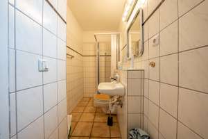 Ein Zuhause mit Potenzial auf 458 m² Grund – Zweifamilienhaus für flexible Nutzungsmöglichkeiten – Die vollständige Adresse der Immobilie erhältst du vom Anbieter., 41238 Grenzland-Stadion, Mönchengladbach – Vorschaubild 4