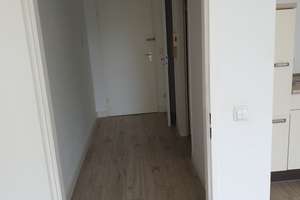 Modernisierte  1-Zimmer-Wohnung mit gehobener Innenausstattung in Erbpacht , incl. TG Stellplatz – Schleißheimer Straße 21, 85748 Garching bei München – Vorschaubild 4