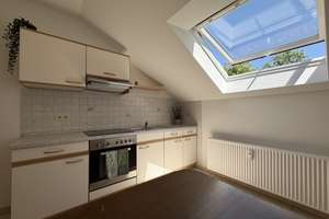 Modern möblierte Dachgeschosswohnung mit Gartenblick, nah an U-Bahn und Ostpark – Die vollständige Adresse der Immobilie erhältst du vom Anbieter., 81825 Gartenstadt Trudering, München – Vorschaubild 4