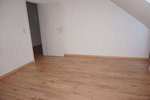 EBK Übernahme mögl. bei Bedarf + Bad mit Fenster + West-Balkon + Laminat !! – Fritz-Matschke-Str. 7, 9113 Schloßchemnitz, Chemnitz – Vorschaubild 8