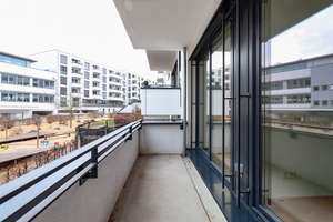 Wohngenuss mit zwei Balkonen: Lichtdurchflutetes Refugium mit Designbad und exklusiver Küche – Maybachstraße 29, 70469 Bahnhof Feuerbach, Stuttgart – Vorschaubild 4