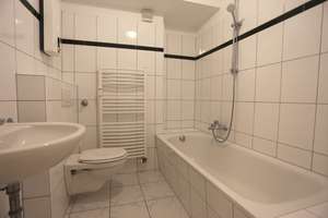 SCHÖNE HELLE RENOVIERTE 2 ZIMMER WOHNUNG IM HERZEN VON ELLER, LAMINAT, BALKON – Gumbertstraße 183, 40229 Eller, Düsseldorf – Vorschaubild 17
