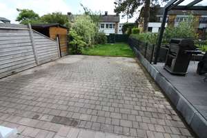 ***ALLES NEU - ERSTBEZUG NACH KOMPLETTSANIERUNG! 4- ZI. RMH MIT GARTEN- IN ME  METZKAUSEN*** – Die vollständige Adresse der Immobilie erhältst du vom Anbieter., 40822 Mettmann – Vorschaubild 2