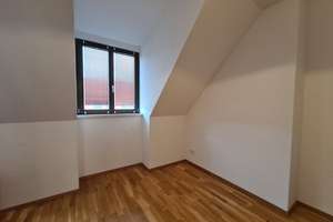 I gemütliche 1-RW in Eutritzsch I Einbauküche I Parkett I Fußbodenheizung I Wannenbad I – Wittenberger Straße 42, 4129 Eutritzsch, Leipzig – Vorschaubild 3