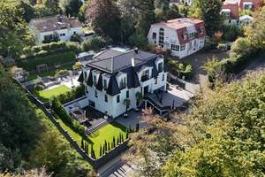 Villa mit Waldrandlage und Wellness Außenbereich - Königstein im Taunus – Die vollständige Adresse der Immobilie erhältst du vom Anbieter., 61462 Königstein im Taunus – Vorschaubild 1