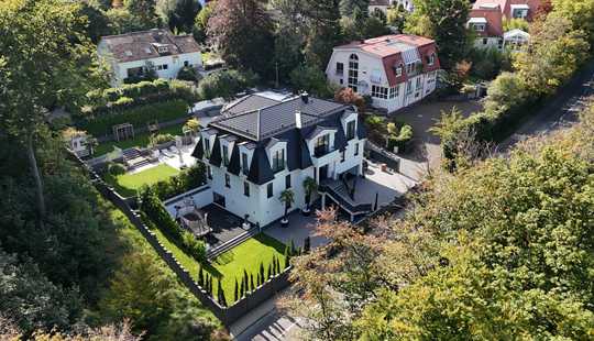 Bild von Villa mit Waldrandlage und Wellness Außenbereich - Königstein im Taunus