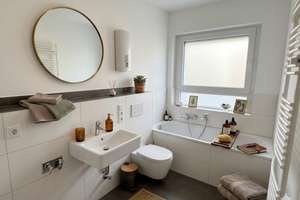 Hochparterre-Highlight: Bezugsfreie 2-Zimmer-Wohnung mit Einbauküche und Balkon  – Die vollständige Adresse der Immobilie erhältst du vom Anbieter., 50679 Deutz, Köln – Vorschaubild 6