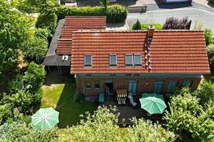 Freistehendes Architektenhaus mit    
großem Garten und 4 Stellplätzen in Top-Lage Godshorn – Die vollständige Adresse der Immobilie erhältst du vom Anbieter., 30855 Langenhagen – Vorschaubild 3