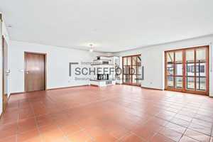 Einmaliges Wohnambiente! Großzügiges Einfamilienhaus mit Einliegerwohnung, Garten & zentraler Lage – Neu-Ulm (Kreis) – Vorschaubild 7