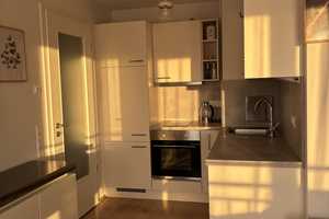 Vollmöblierte helle 1-Zimmer Wohnung am Luitpoldpark – München – Vorschaubild 3