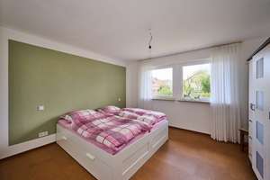 Ihr Zuhause für jede Lebensphase: Modernisierter Bungalow mit Luftwärmepumpe, Terrasse & Traumgarten – Die vollständige Adresse der Immobilie erhältst du vom Anbieter., 94369 Rain – Vorschaubild 13