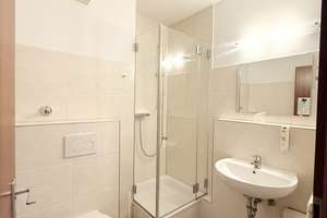 Bis 31.12.32 vermietetes 1-Raum-Apartment *Loggia *Tiefgarage *Energiekl. C *zentrale & ruhige Lage – 40599 Hassels, Düsseldorf – Vorschaubild 4