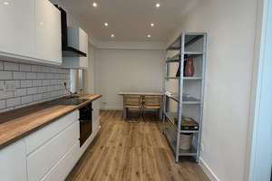 Sanierte 2 Zimmer Wohnung, möbliert und bezugsfertig – Friedrichstraße 125, 40217 Unterbilk, Düsseldorf – Vorschaubild 1