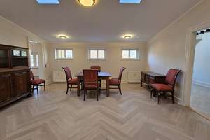 Erstbezug: Teilmöblierte Dachgeschoss-Wohnung in Heidelberger Gründerzeitvilla – Die vollständige Adresse der Immobilie erhältst du vom Anbieter., 69115 Weststadt, Heidelberg – Vorschaubild 2
