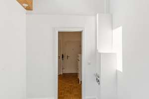 Lichtdurchflutete 2,5 Zimmer Dachgeschosswohnung – Die vollständige Adresse der Immobilie erhältst du vom Anbieter., 81825 Waldtrudering, München – Vorschaubild 7