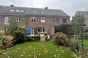 Reihenmittelhaus in gefragter Wohnlage – Die vollständige Adresse der Immobilie erhältst du vom Anbieter., 47803 Kempener Feld/Baackeshof, Krefeld – Vorschaubild 2