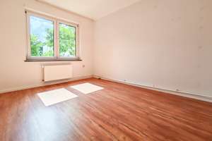 !! Viel Platz für die große Familie – solides Reihenhaus mit Potenzial !! – Lupinenstraße 11 a, 28239 Ohlenhof, Bremen – Vorschaubild 9