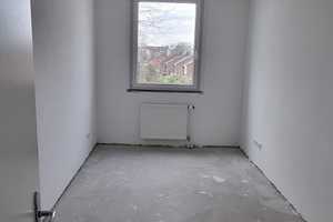 Sanierte 3 Zimmerwohnung mit Balkon und modernem Badezimmer. – Kissinger Str. 40, 40229 Düsseldorf – Vorschaubild 3