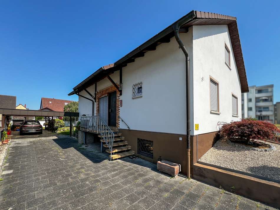 Aussen Haus Hofseite