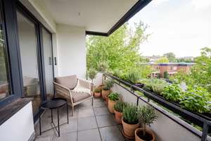 Ruhiges Wohnen Im Penthouse - Vier Zimmer Wohnung mit Aufzug, Stellplatz und eigenem Balkon in Sürth