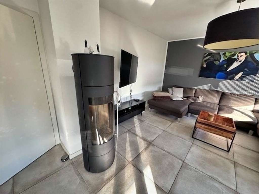 Immobilie in Sankt Johann - Modernisiertes Einfamilienhaus mit Garten und Garage in ruhiger Wohnlage - Bild 2