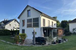 Energiesparendes Passivhaus mit Garten, Terrasse & Einbauküche – Die vollständige Adresse der Immobilie erhältst du vom Anbieter., 79423 Heitersheim – Vorschaubild 1
